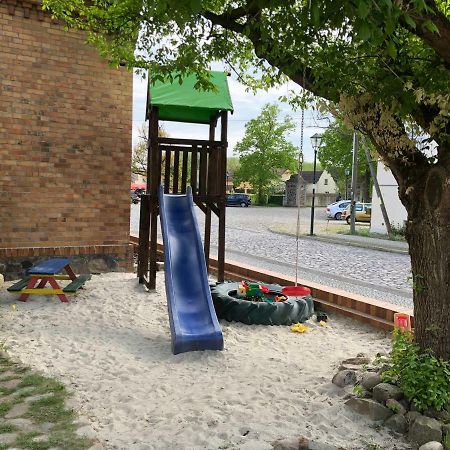 Alte Schule Cafe Und Pension Drehna Εξωτερικό φωτογραφία