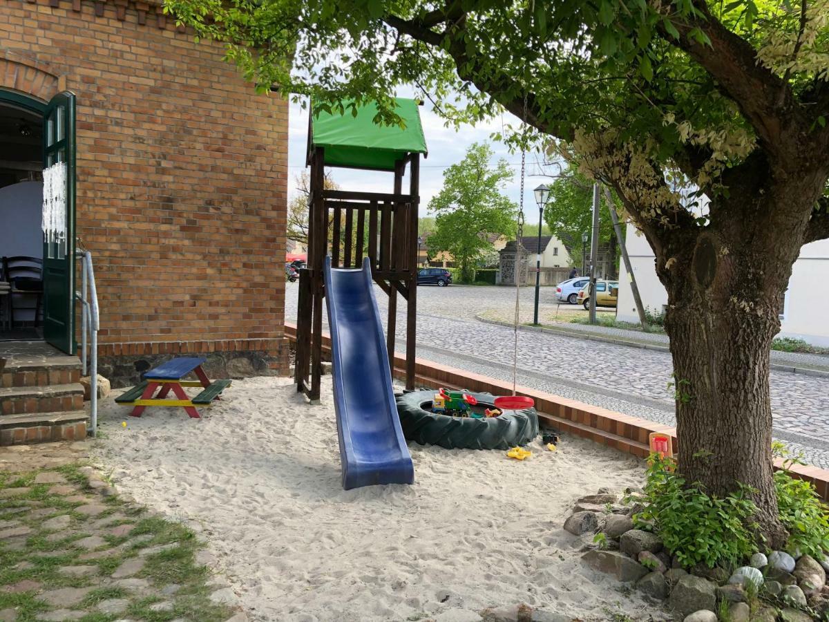 Alte Schule Cafe Und Pension Drehna Εξωτερικό φωτογραφία